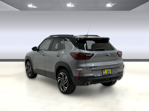 Used 2025 Chevrolet TrailBlazer RS w/ Convenience Package AWD/4WD image 2