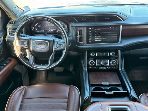 Used 2023 GMC Yukon XL Denali Ultimate image 16
