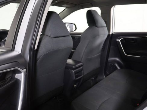 Used 2021 Toyota RAV4 LE image 23