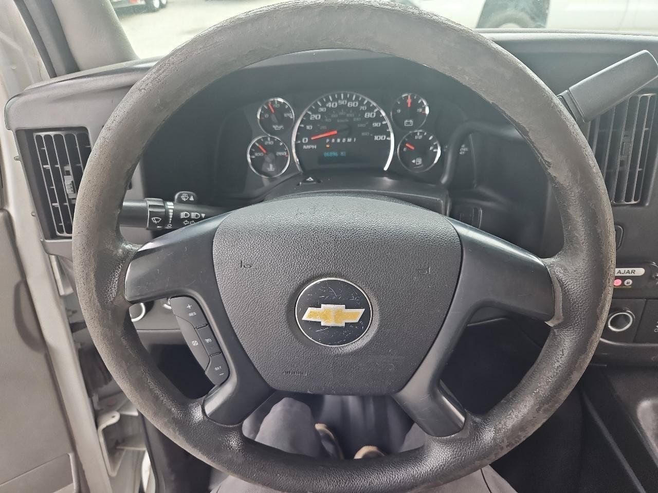 Used 2015 Chevrolet Express 3500 w/ Shuttle Bus Package RWD image 42
