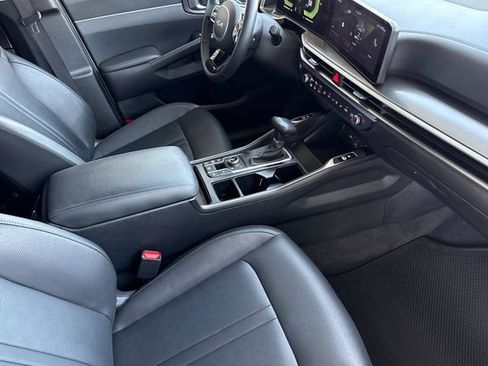 Certified 2025 Kia Sorento S image 21