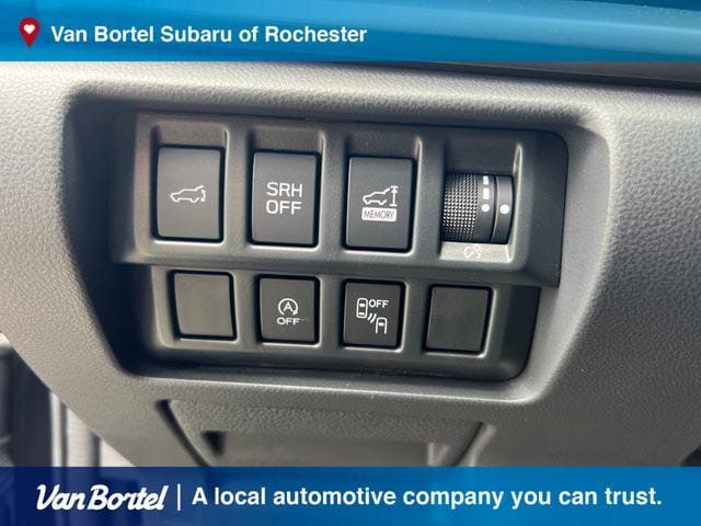 Used 2023 Subaru Forester Premium AWD/4WD image 16
