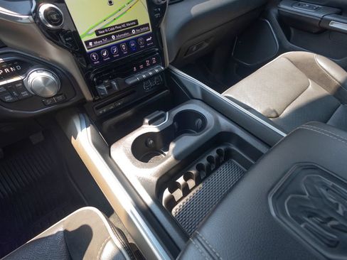 Used 2019 RAM 1500 Laramie AWD/4WD image 38