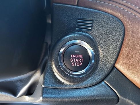 Used 2025 Subaru Outback Touring XT image 19