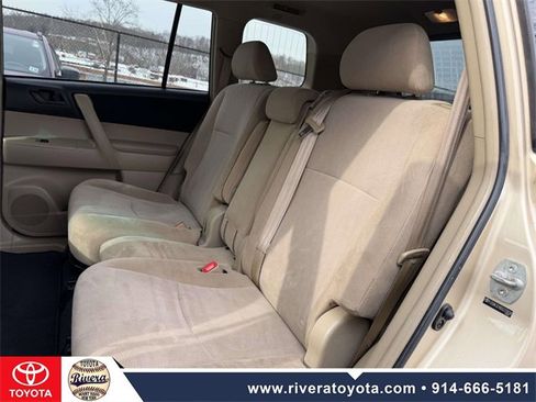 Used 2013 Toyota Highlander Plus image 15