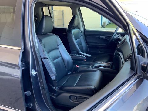 Used 2023 Honda Ridgeline RTL image 9