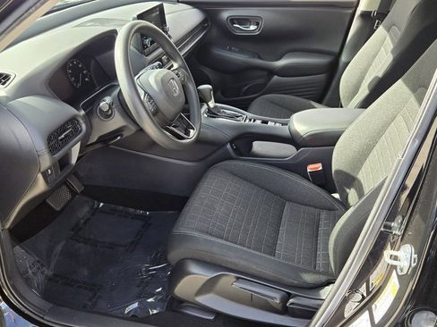 Used 2024 Honda HR-V LX image 11