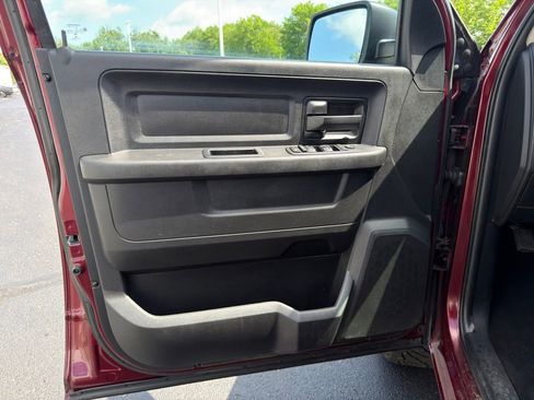 Used 2017 RAM 1500 ST w/ SXT Appearance Group AWD/4WD image 17