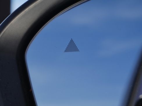 Certified 2022 Nissan Rogue SV image 30