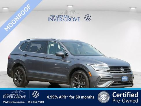 Certified 2022 Volkswagen Tiguan SE w/ Panoramic Sunroof Package AWD/4WD image 1