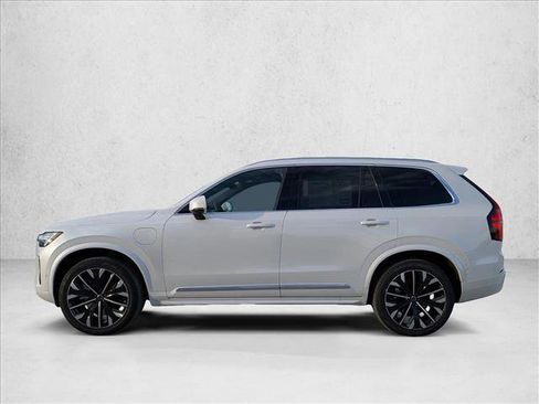 New 2026 Volvo XC90 T8 Plus w/ Protection Package Premier image 10