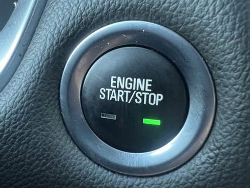 Used 2020 Chevrolet Traverse LT w/ Driver Confidence II Package image 49