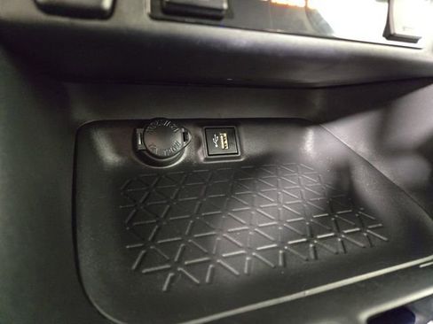 Used 2024 Toyota RAV4 XLE image 26