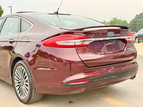 Used 2018 Ford Fusion Titanium FWD image 4