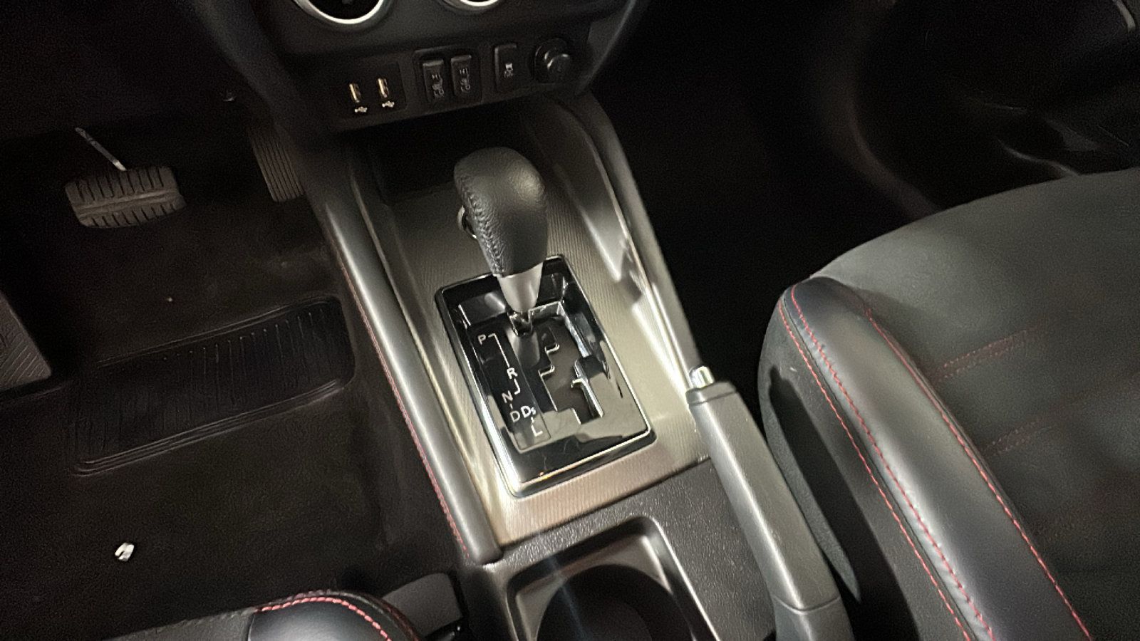 Used 2024 Mitsubishi Outlander Sport SE AWD/4WD image 23