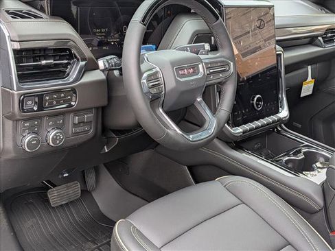 New 2026 GMC Yukon XL Elevation w/ Elevation Premium Package AWD/4WD image 3