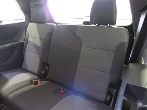 Used 2019 Chevrolet Traverse LS FWD image 14
