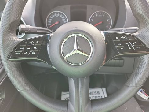 Used 2025 Mercedes-Benz Sprinter 2500 image 9