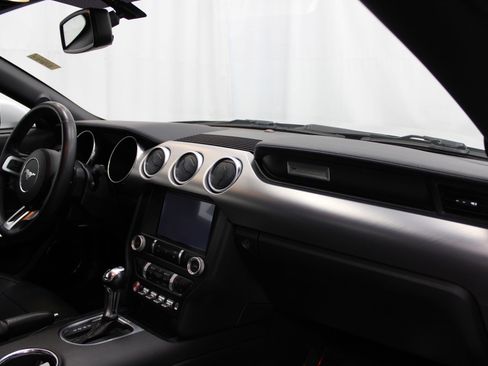Used 2019 Ford Mustang GT Premium RWD image 21