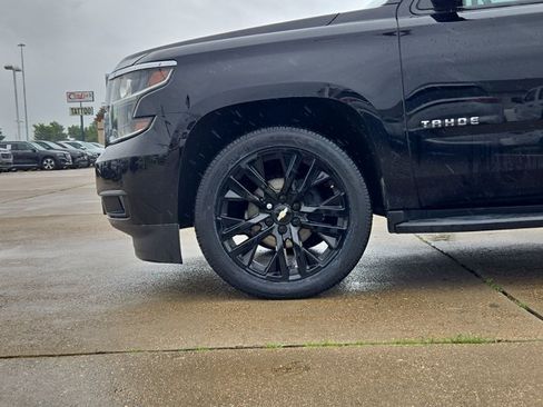 Used 2020 Chevrolet Tahoe LT w/ Luxury Package RWD image 21