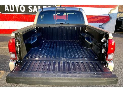 Used 2023 Toyota Tacoma SR5 w/ Technology Package image 29