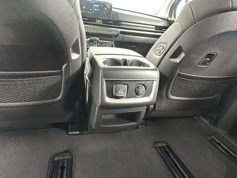 New 2026 Kia Carnival SX w/ SX Dark Edition Package FWD image 41