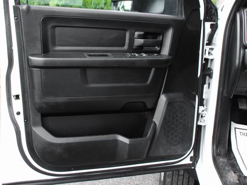 Used 2022 RAM 5500 Tradesman w/ Chrome Appearance Group image 19