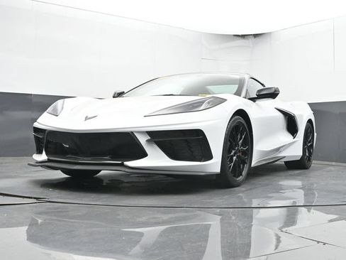 Used 2026 Chevrolet Corvette Stingray Convertible w/ 1LT RWD image 38