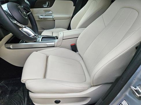 Used 2026 Mercedes-Benz GLB 250 image 14