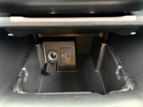 Used 2025 Ford Explorer ST-Line AWD/4WD image 35