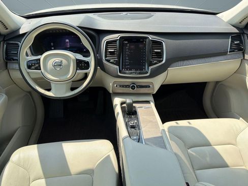Certified 2023 Volvo XC90 B6 Plus w/ Protection Package Premier AWD/4WD image 16