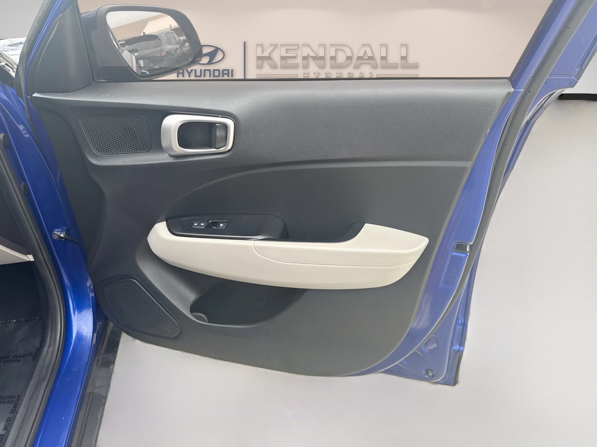 Used 2023 Hyundai Venue SEL FWD image 30