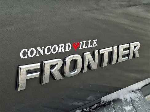 Used 2017 Nissan Frontier SV image 28