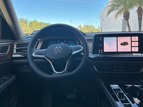 New 2026 Volkswagen Atlas SE FWD image 49