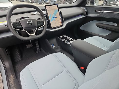 New 2026 Volvo EX30 Ultra image 3