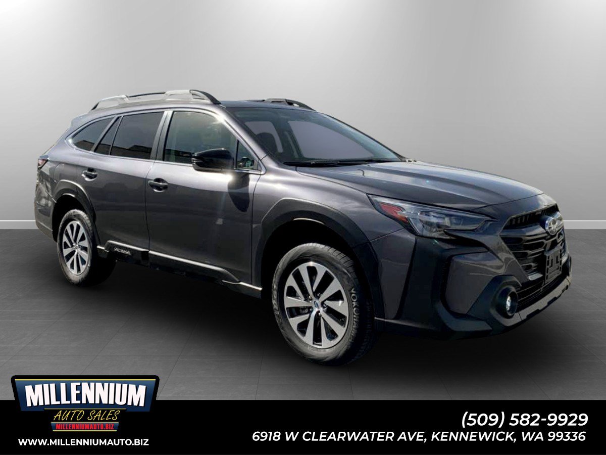 Used 2025 Subaru Outback Premium AWD/4WD image 1