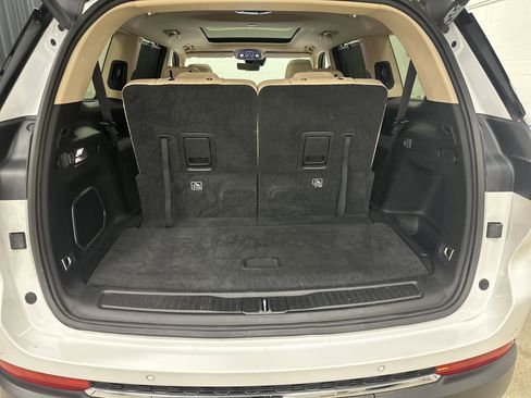 Used 2022 Jeep Grand Cherokee L Limited w/ Luxury Tech Group II image 33