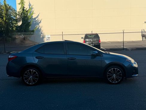 Used 2015 Toyota Corolla S FWD image 3
