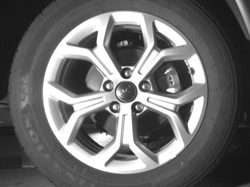 Used 2025 Jeep Compass Latitude AWD/4WD image 13