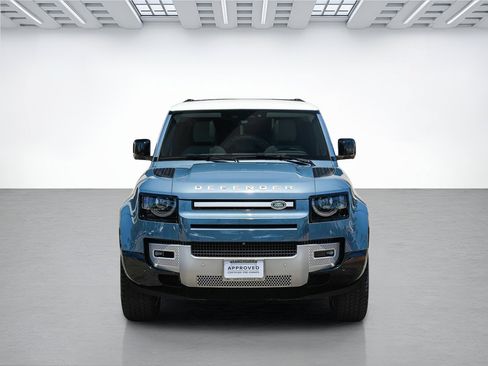 Used 2025 Land Rover Defender 110 S AWD/4WD image 2
