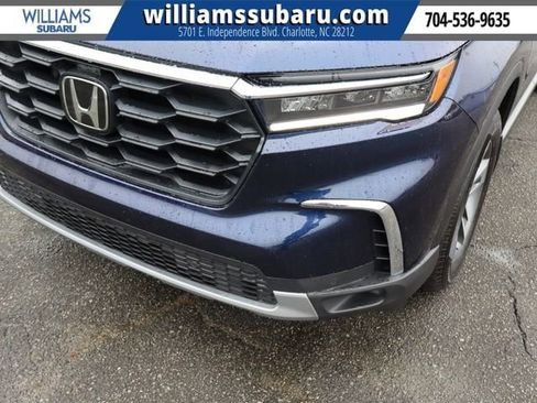 Used 2025 Honda Pilot EX-L image 11