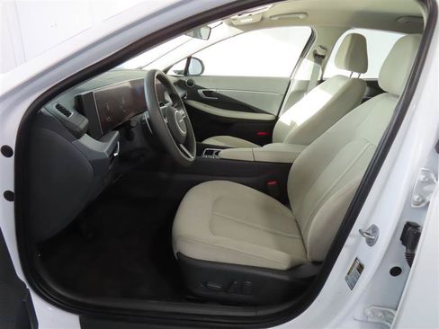 Used 2025 Hyundai Sonata SEL FWD image 15