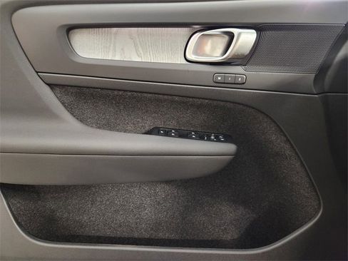 New 2026 Volvo XC40 B5 Plus w/ Protection Package Premier image 23