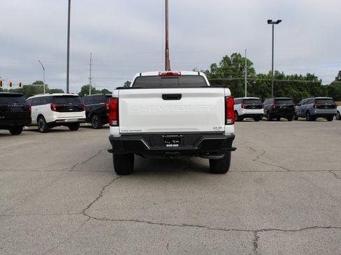Used 2023 Chevrolet Colorado Z71 w/ Z71 Convenience Package 2 AWD/4WD image 4