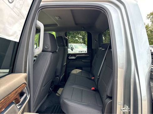New 2026 GMC Sierra 2500 SLE w/ SLE Value Package; AWD/4WD image 7