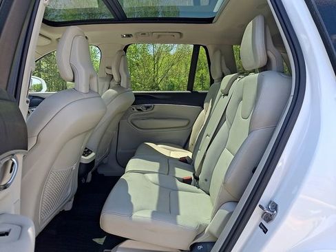 Used 2020 Volvo XC90 T6 Momentum w/ Protection Package Premier AWD/4WD image 10