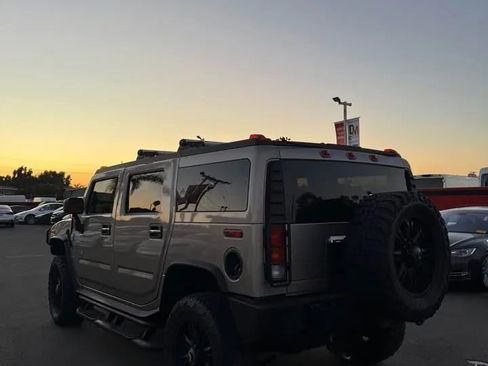 Used 2003 HUMMER H2 w/ Preferred Equipment Group image 5