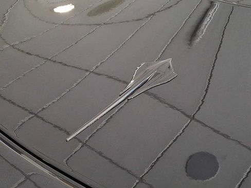Used 2021 Chevrolet Corvette Stingray Coupe w/ Engine Appearance Package RWD image 30