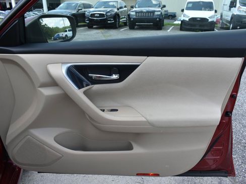 Used 2014 Nissan Altima 2.5 FWD image 33