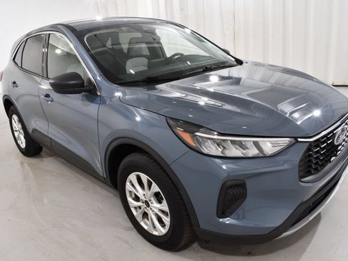 Used 2023 Ford Escape Active AWD/4WD image 5